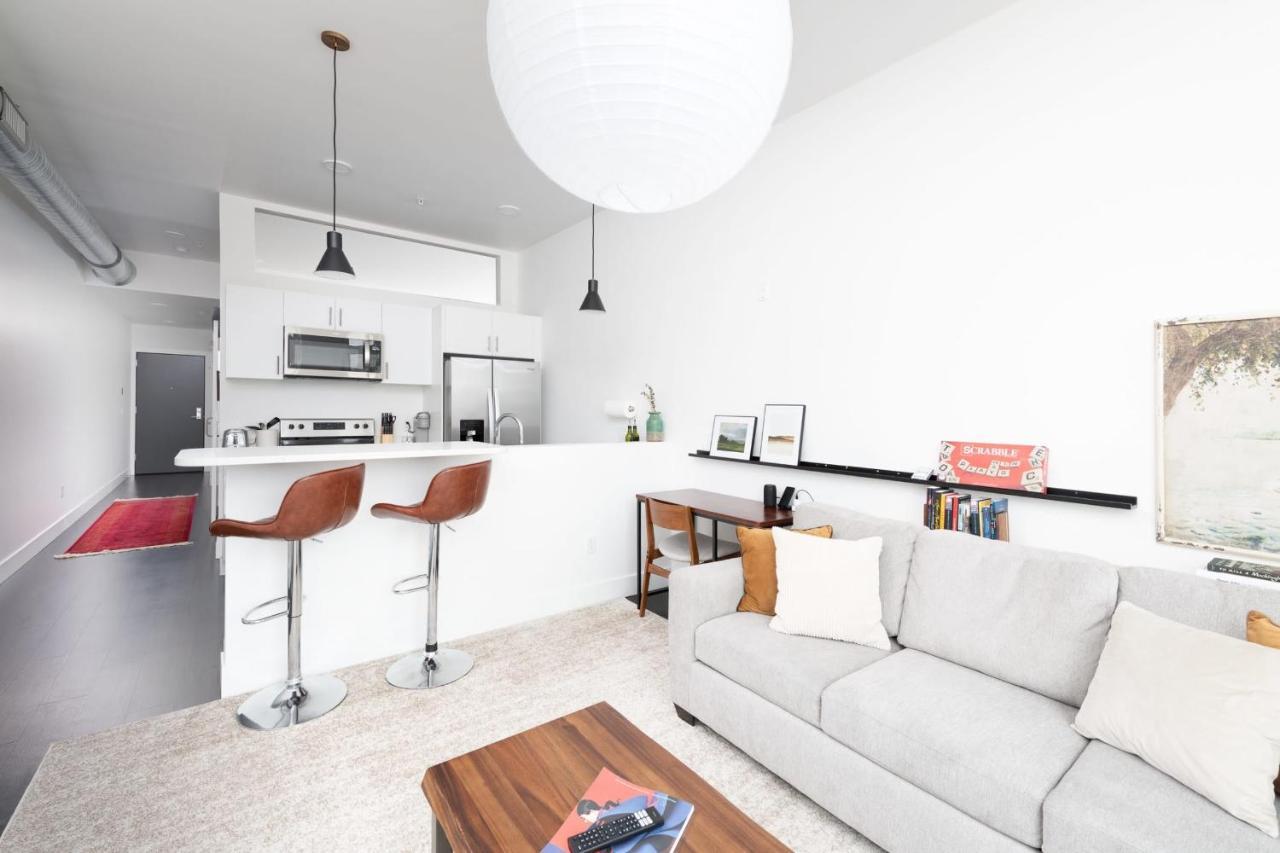 Modern 1Br Apt With Skywalk To Fiserv, Rooftop, And Parking Milwaukee Zewnętrze zdjęcie